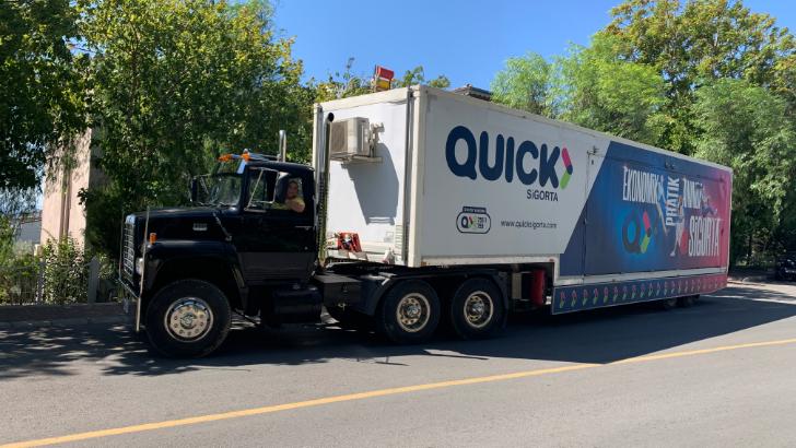  Quick Sigorta Q Truck ile Kuşadası Motosiklet Karnavalı’na renk kattı