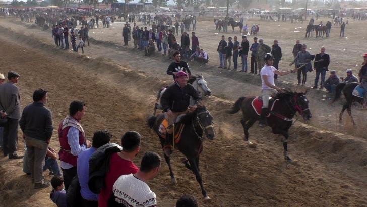 Rahvan Atlar Nazilli’de yarıştı 