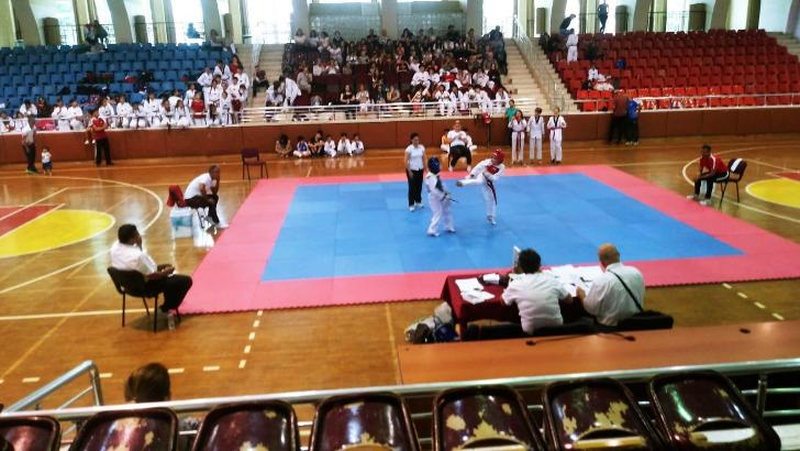 Kuşadası Belediyespor Teakwondo takım 21 madalya kazandı 