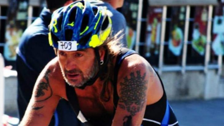 Kamyonun çarptığı triatlon sporcusu hayatını kaybetti 