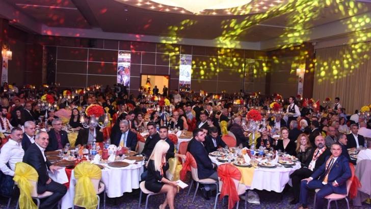 Kuşadalı Galatasaraylılar şampiyonluğu erken kutladı
